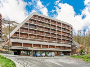 Cushy Apartment on the ski slopes of Cervinia Breuil-Cervinia